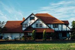 wooden_structure_house.jpg