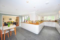 modern_kitchen.jpg